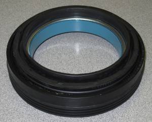 Dana Spicer - Dana Outer Stub Axle Oil Seal Ford (1999-04) F-250/350/450/550 (Dana 60) Outer Seal