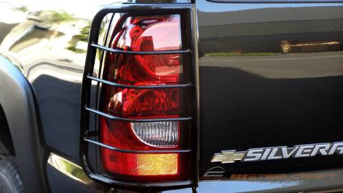 Steelcraft - Steelcraft Taillight Guards for Chevy/GMC (1999-07) Silverado/Sierra 1500/2500 & (01-07) 3500 (Black)