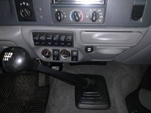 Ford Genuine Parts - Ford F-650 Dash Kit, Ford (1999-04) F-250/350/450/550/650 Super Duty (Manual Transmission) w/ power pedal - Image 3