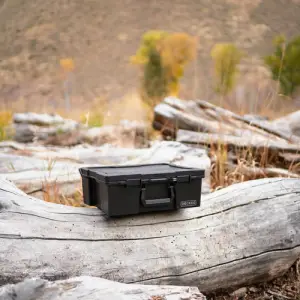 Decked - DECKED Halfrack 32 - D-co Case - includes one (1) D-Co tray - Cool Gray w/ Black Latches - Image 2