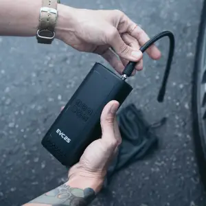 Viair - Viair Every Vehicle Carry® EVC25 Rechargeable Portable Compressor - Image 4