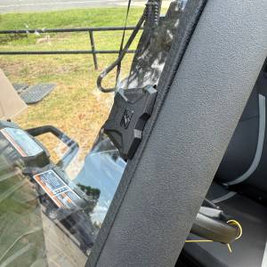 HighLifter - High Lifter Seizmik Toolless Versa-Vent Windshield for Can-Am (2018-26) Maverick Trail (UV Resistant) - Image 7