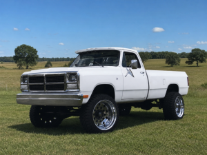 Diamond T Enterprises - Diamond T 10 Lug Super Single Wheel Adapters for Dodge (1981-93) D250/W250 & D350/W350 Single Rear Wheel (8 on 6.5″ to 10 on 285.75mm) (front & rear) - Image 3
